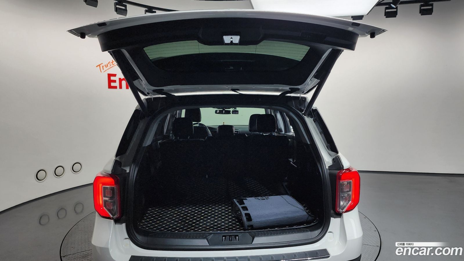 Ford Explorer Mk6