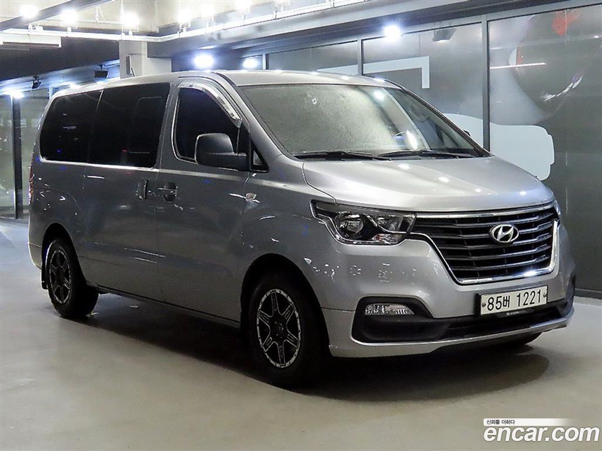 Hyundai Starex