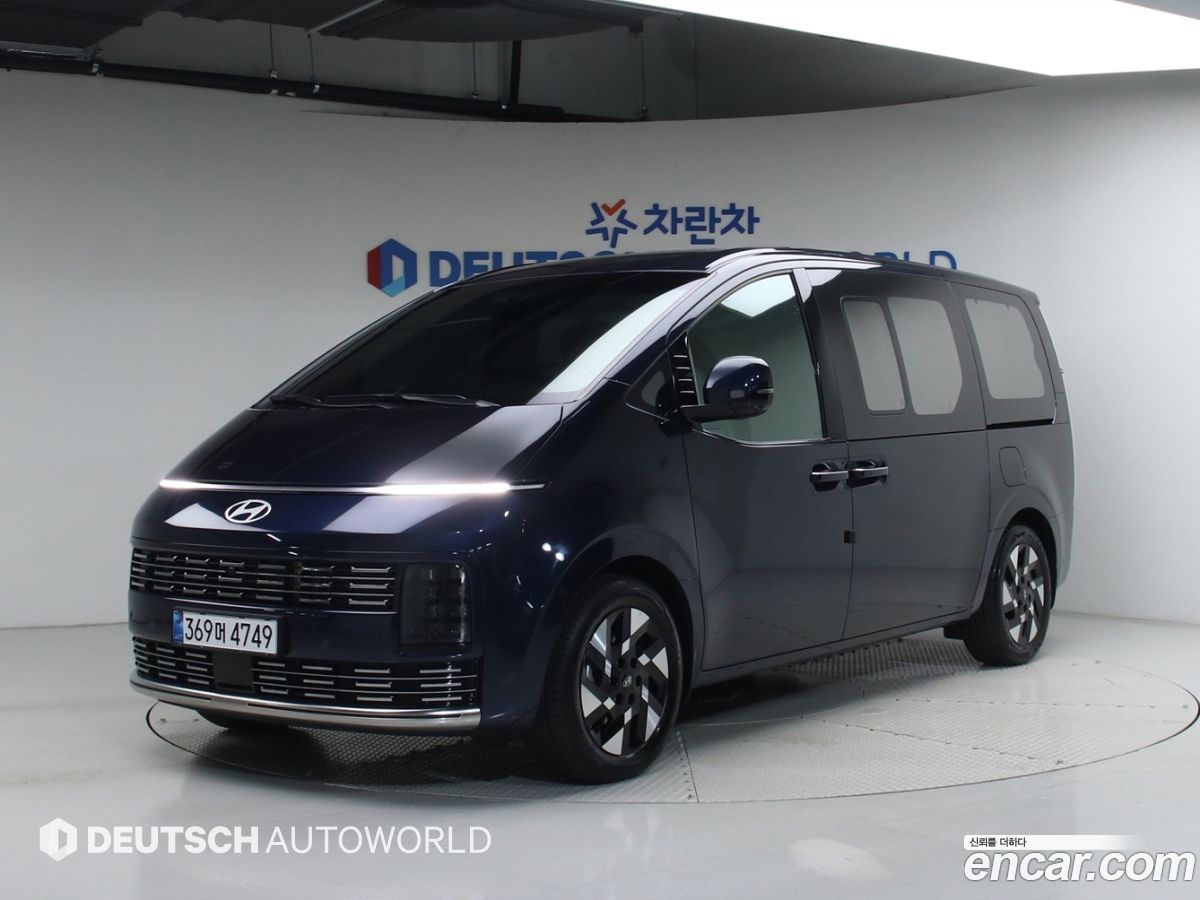 Hyundai Staria