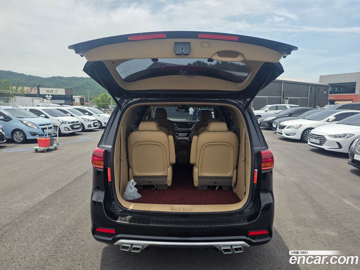 Kia Canival