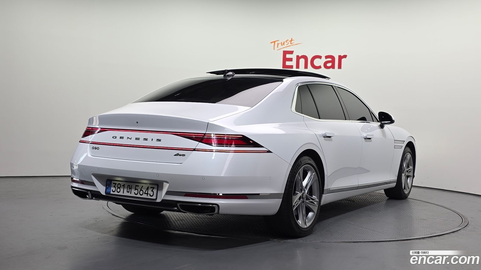 Genesis G90