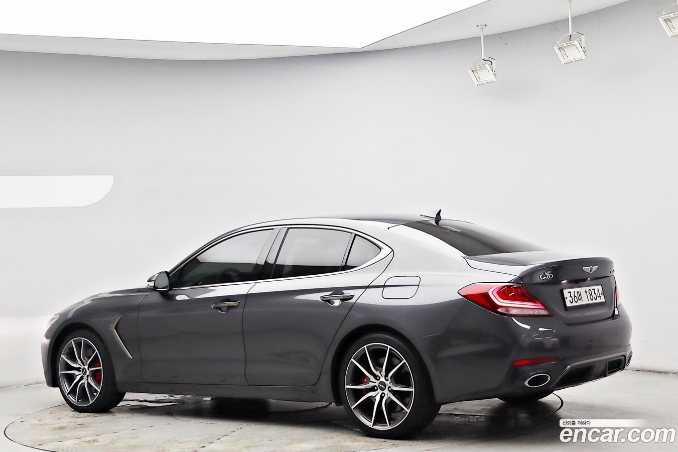 Genesis G70