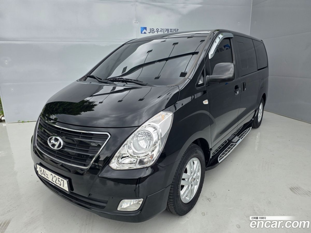 Hyundai Starex
