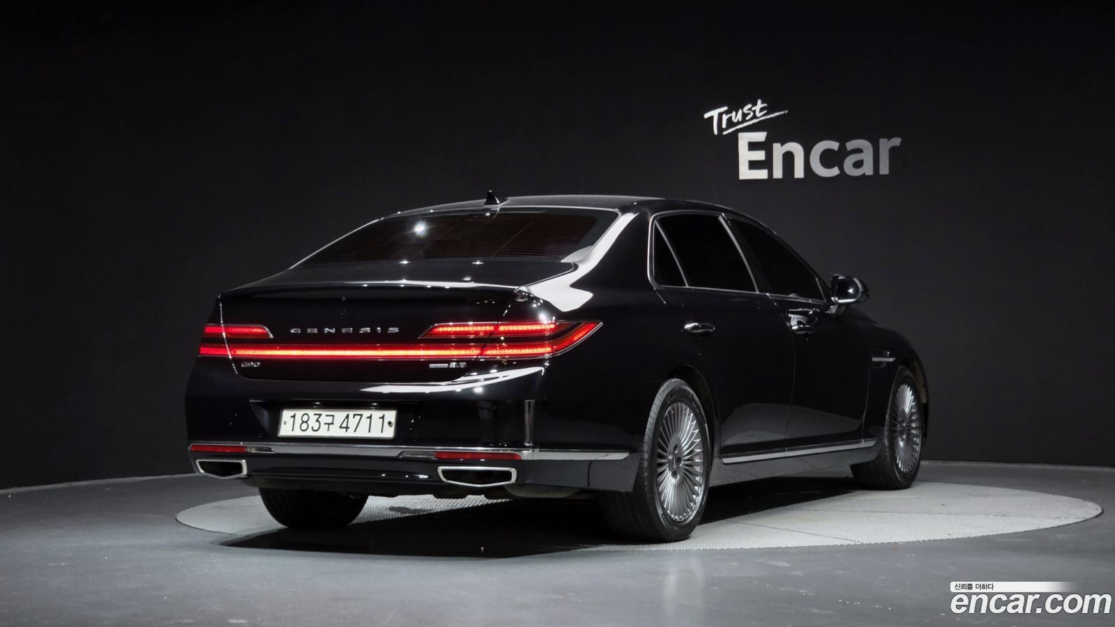 Genesis G90