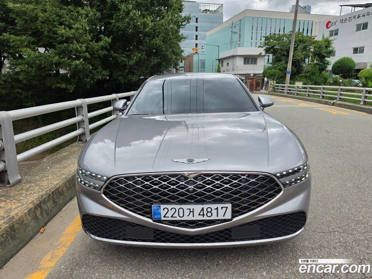 Genesis G90