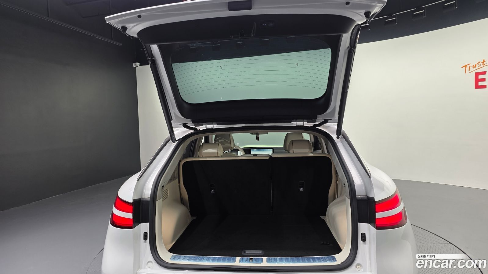 Genesis GV60