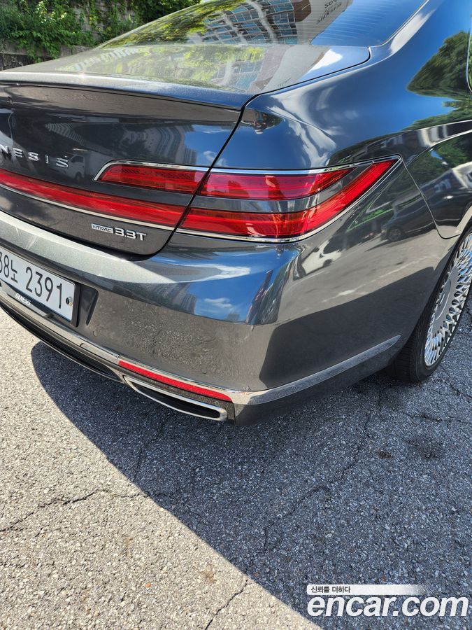 Genesis G90