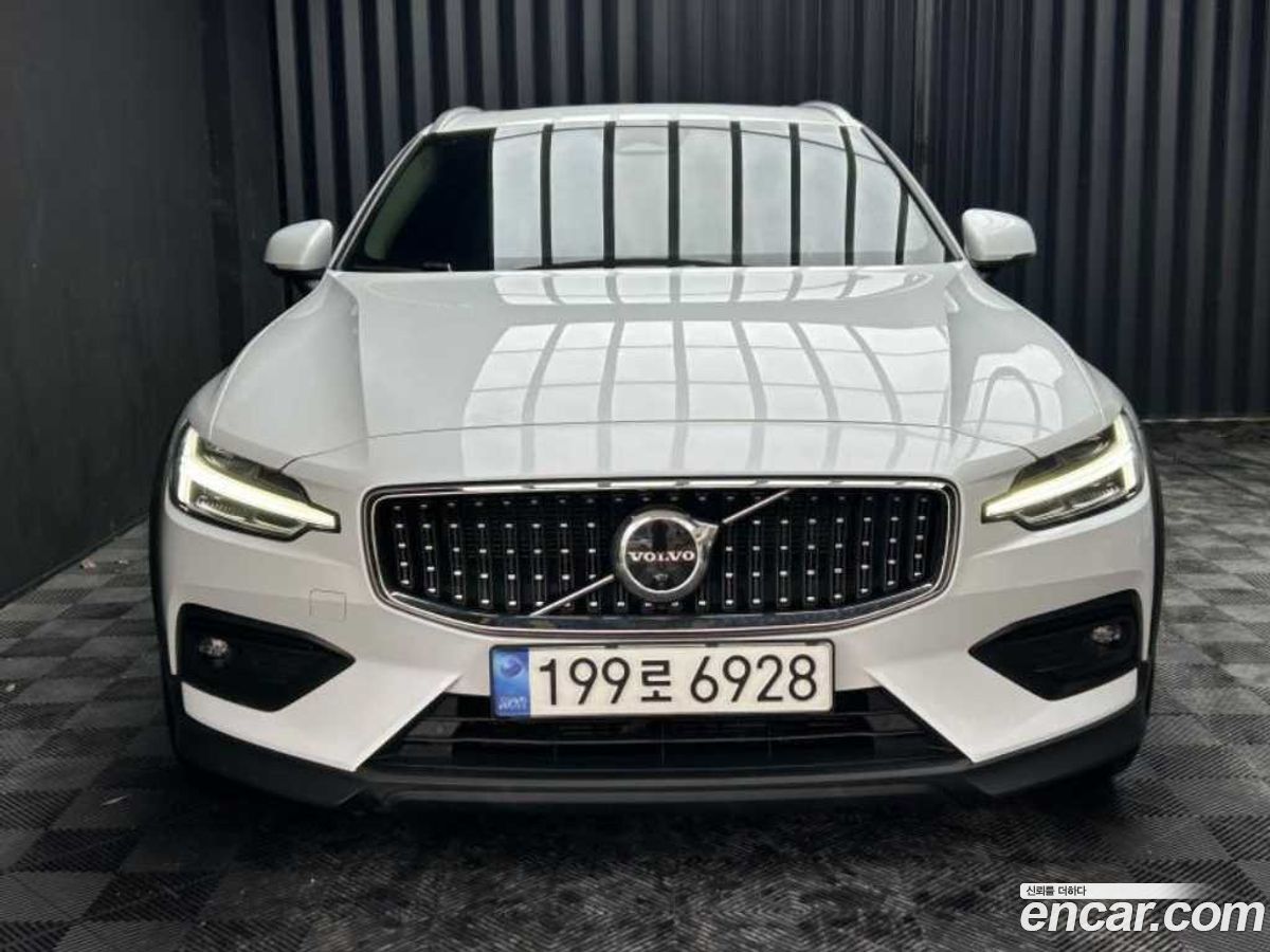 Volvo V60 Cross Country Mk2