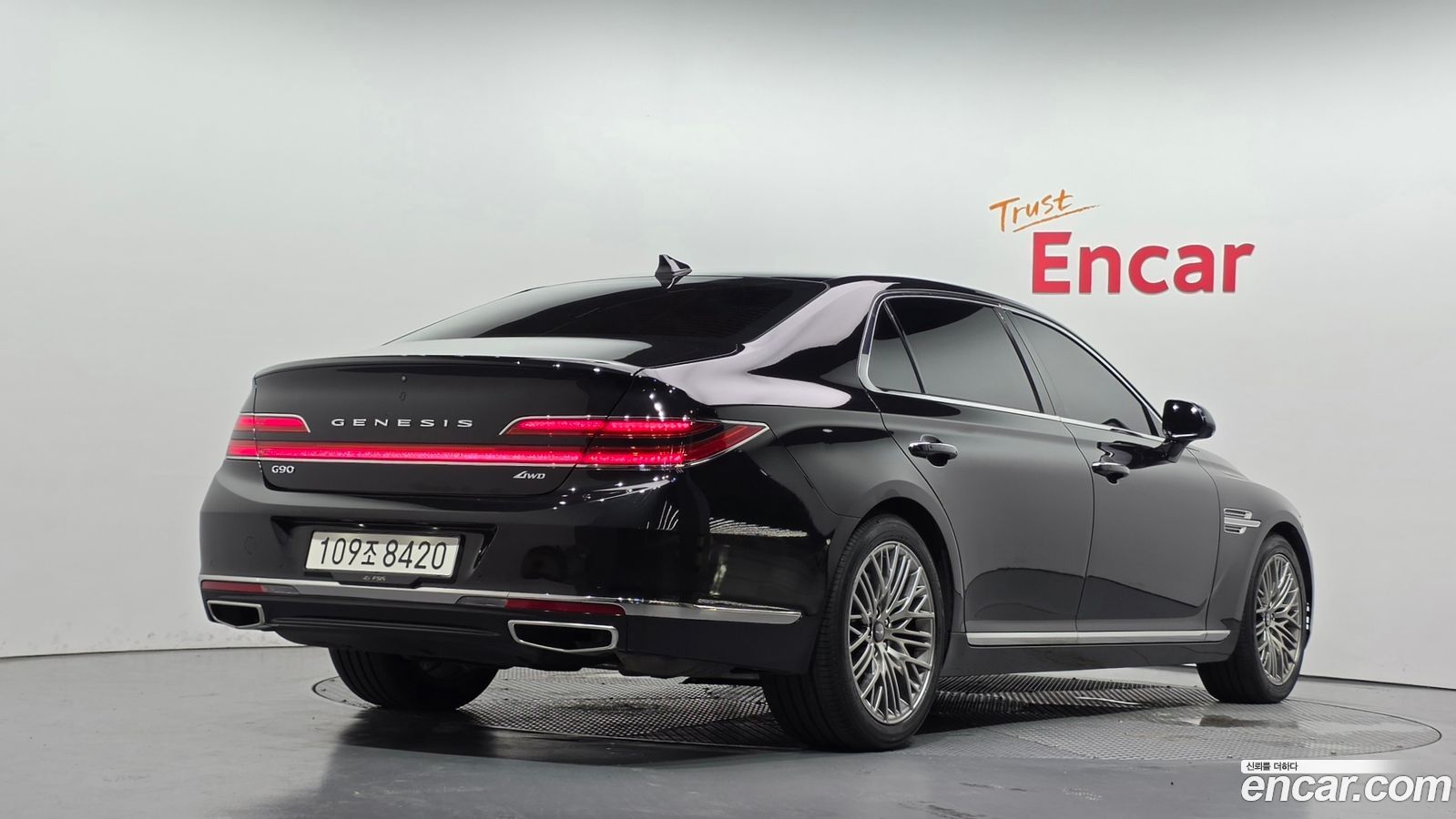 Genesis G90