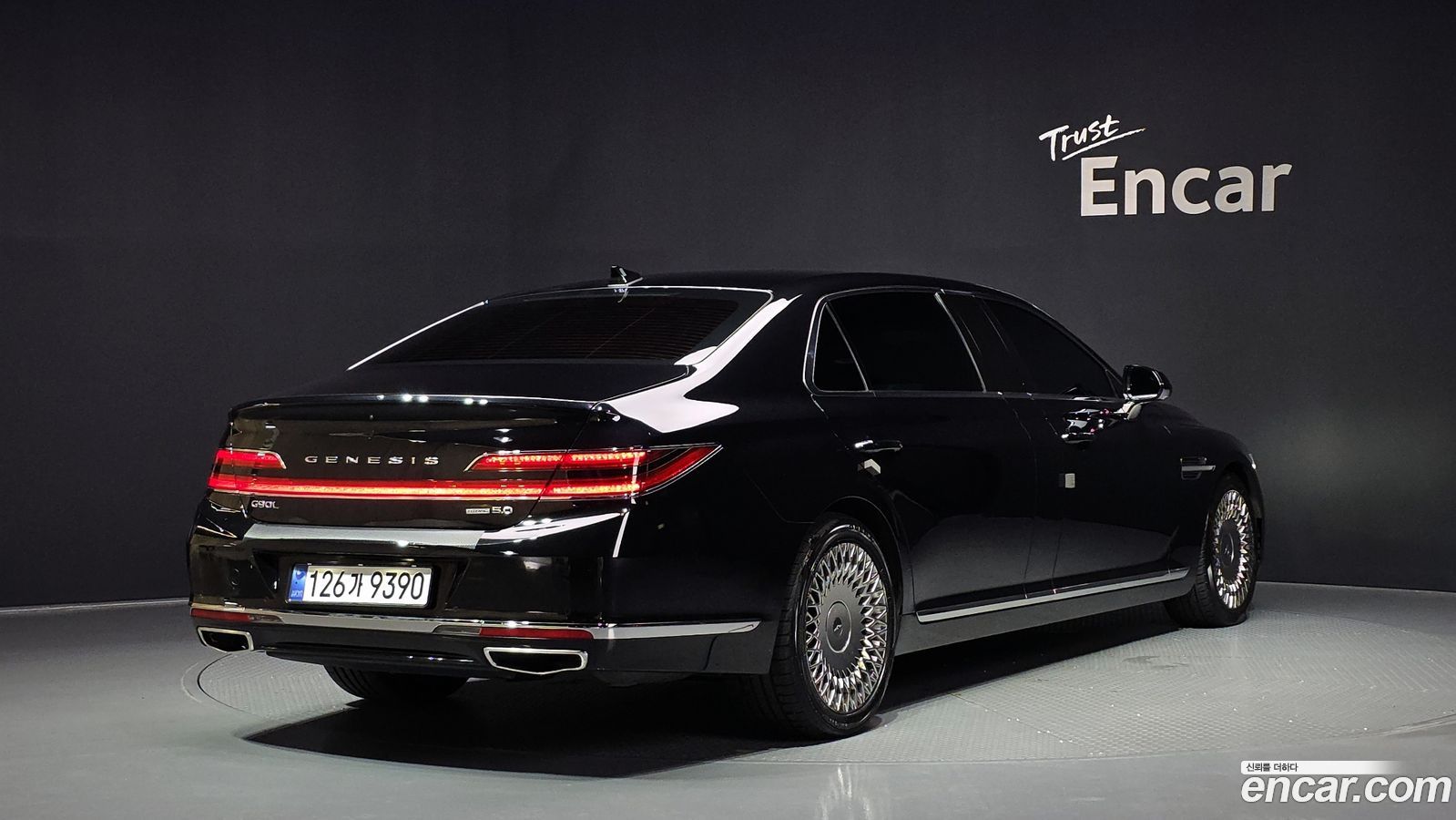 Genesis G90