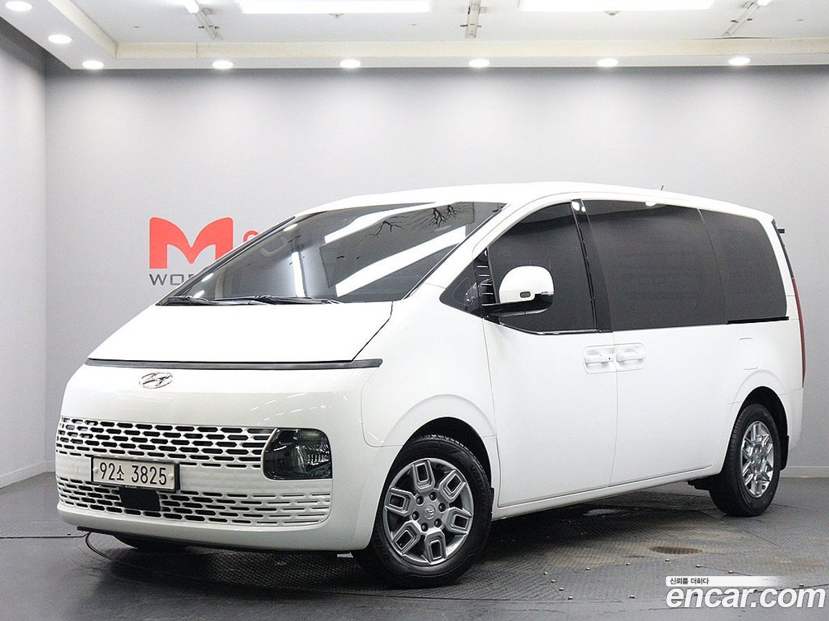 Hyundai Staria