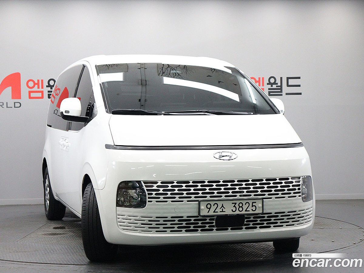 Hyundai Staria
