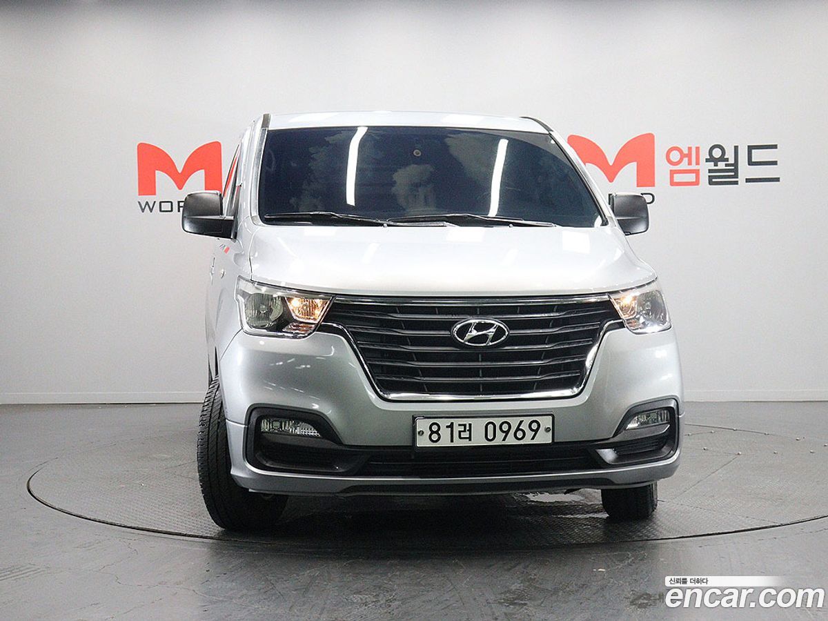 Hyundai Starex