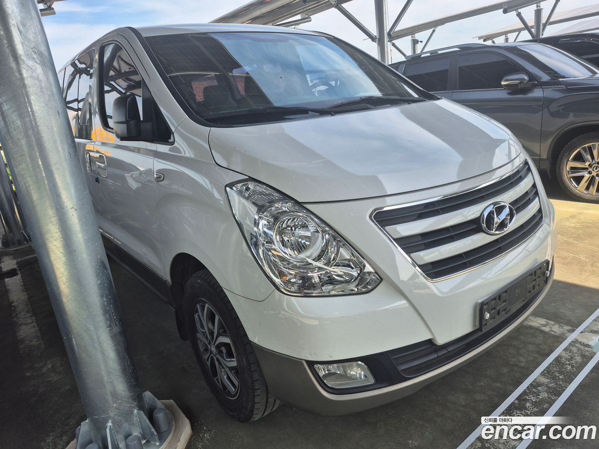 Hyundai Starex