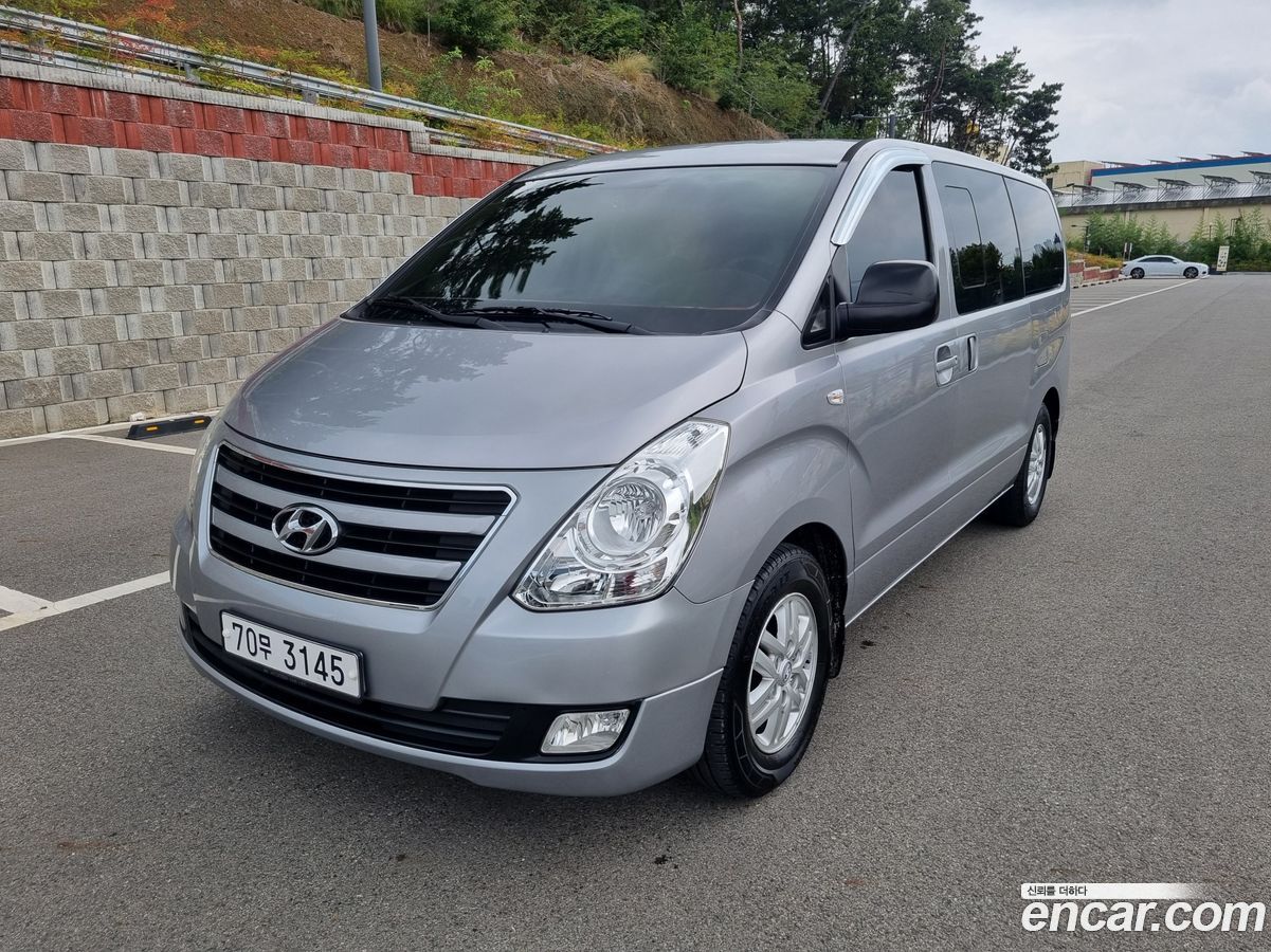 Hyundai Starex