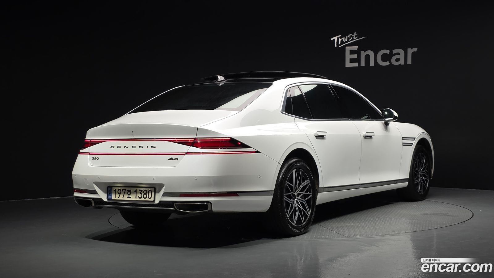 Genesis G90