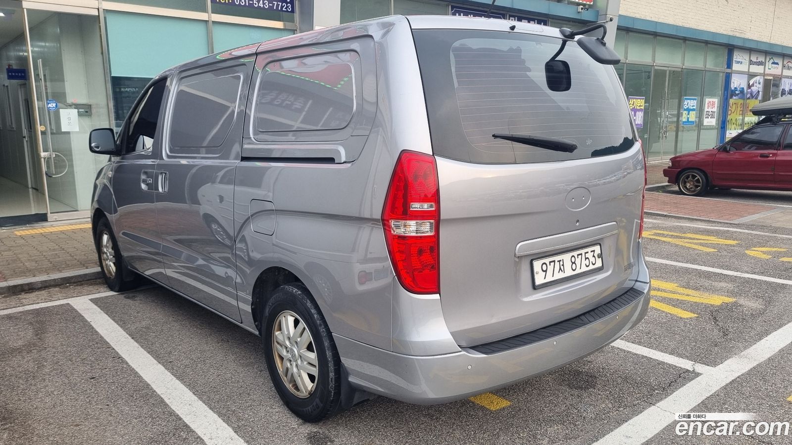 Hyundai Starex