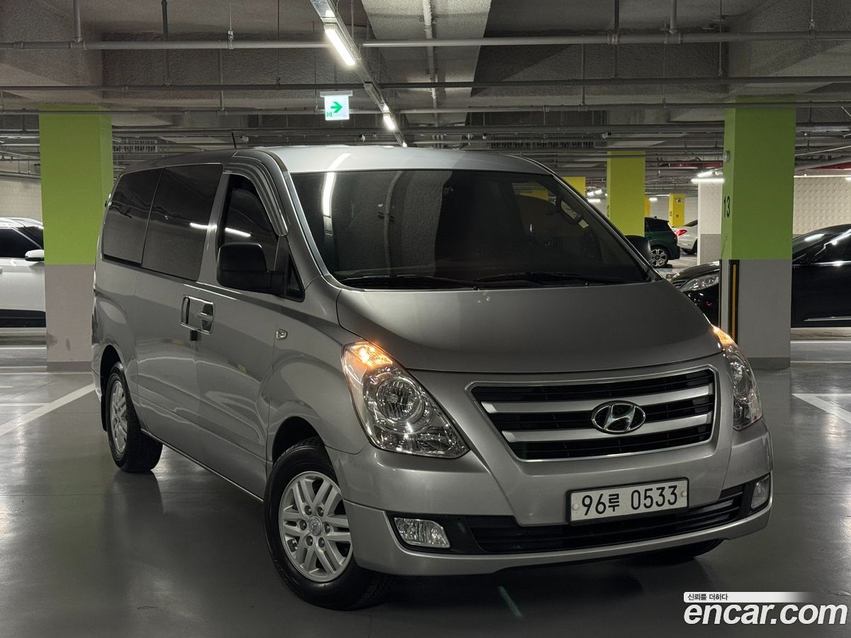 Hyundai Starex