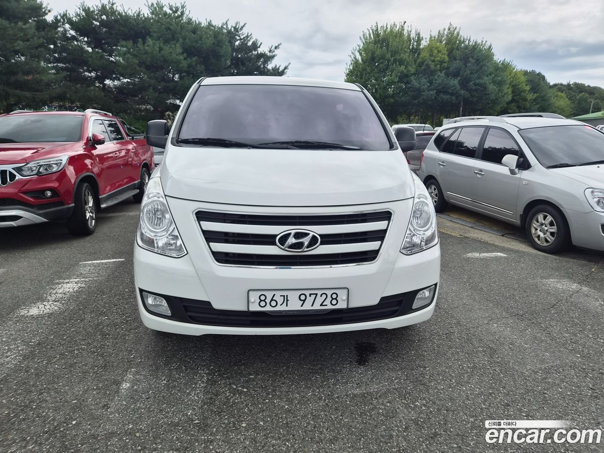 Hyundai Starex