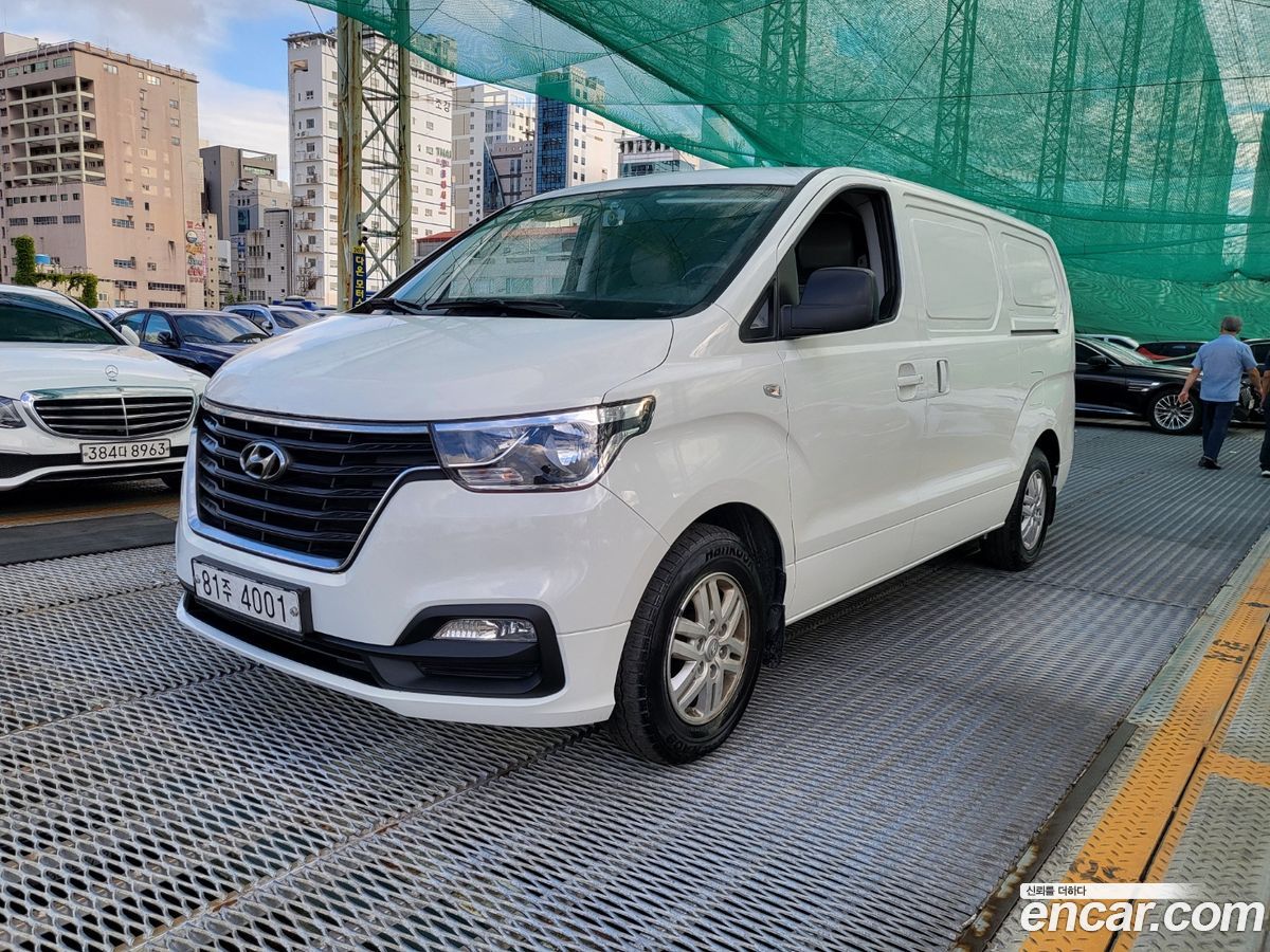 Hyundai Starex
