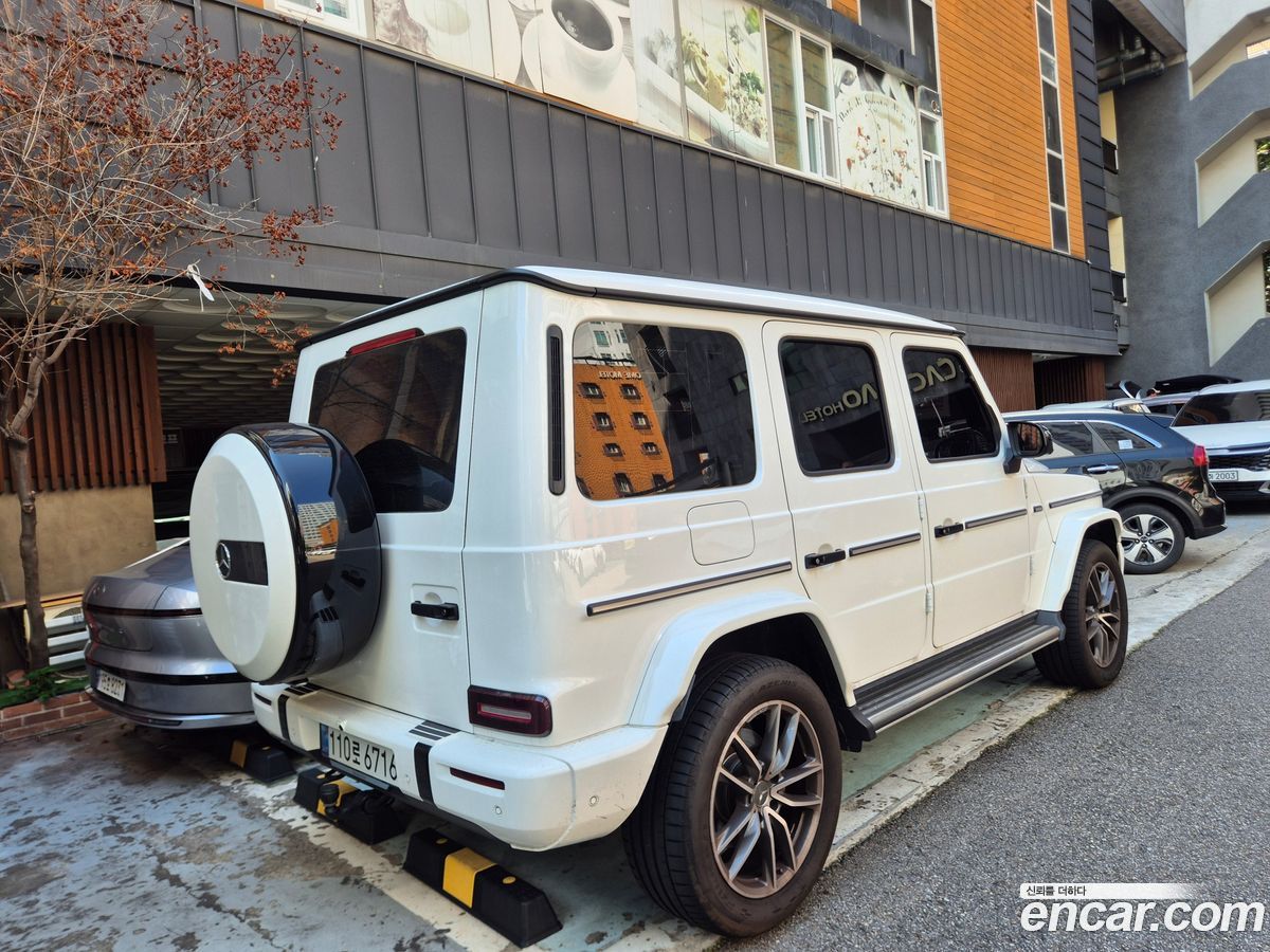 Mercedes-Benz G-Class