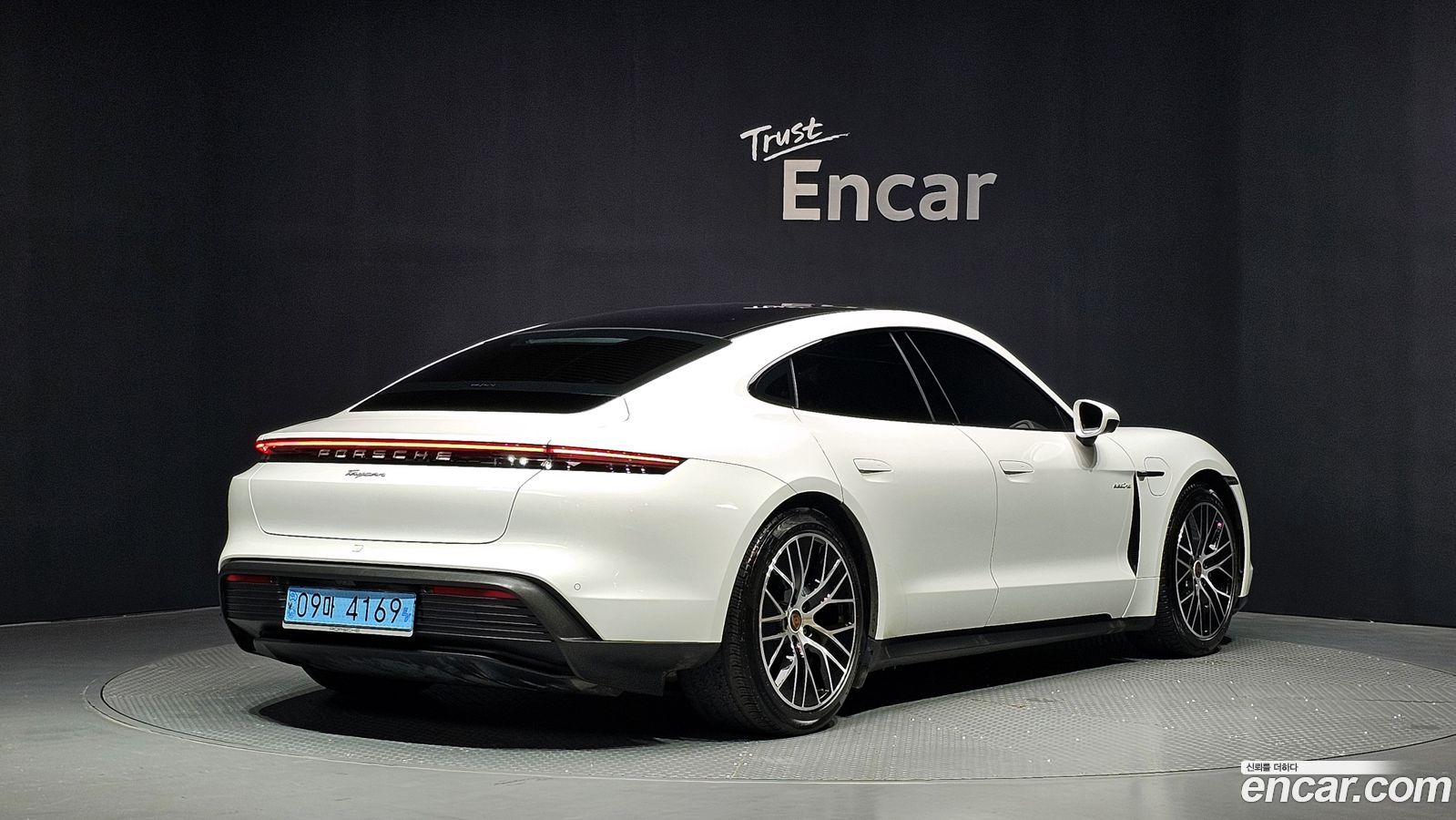Porsche Taycan