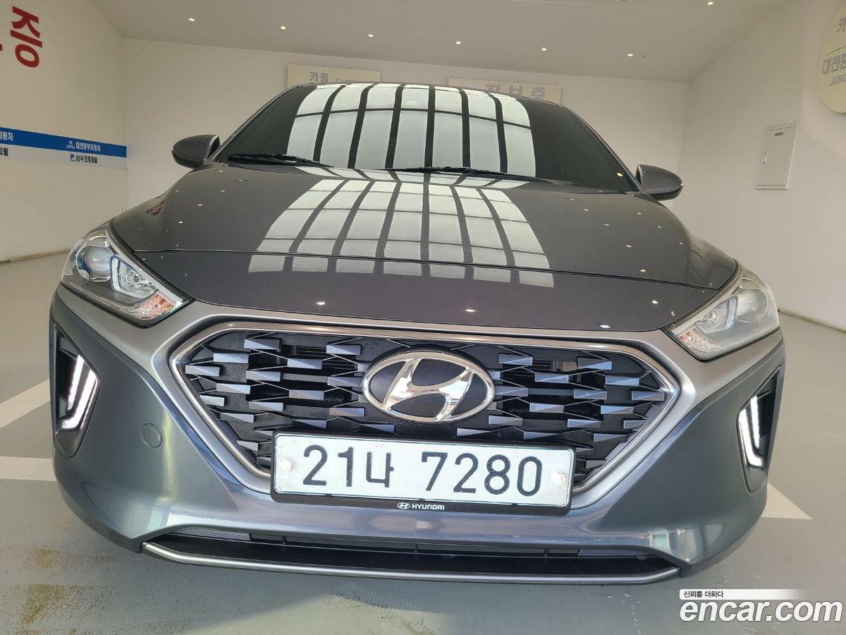 Hyundai Ioniq