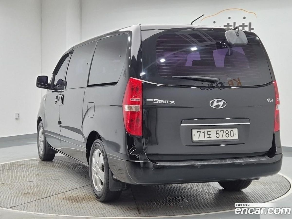 Hyundai Starex