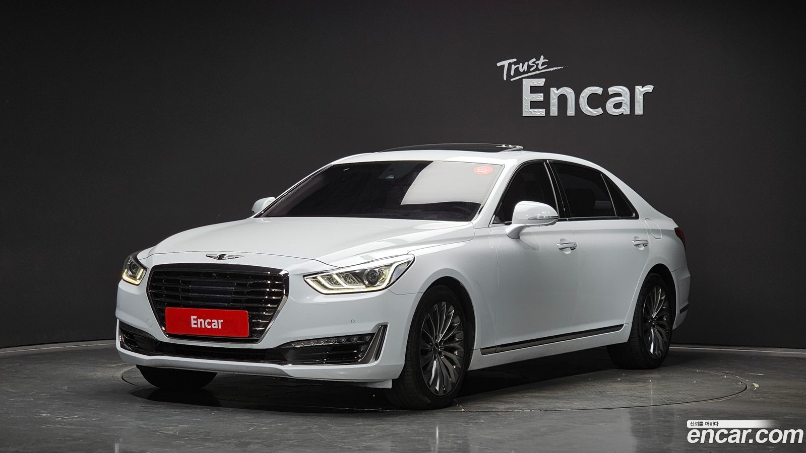 Genesis EQ900