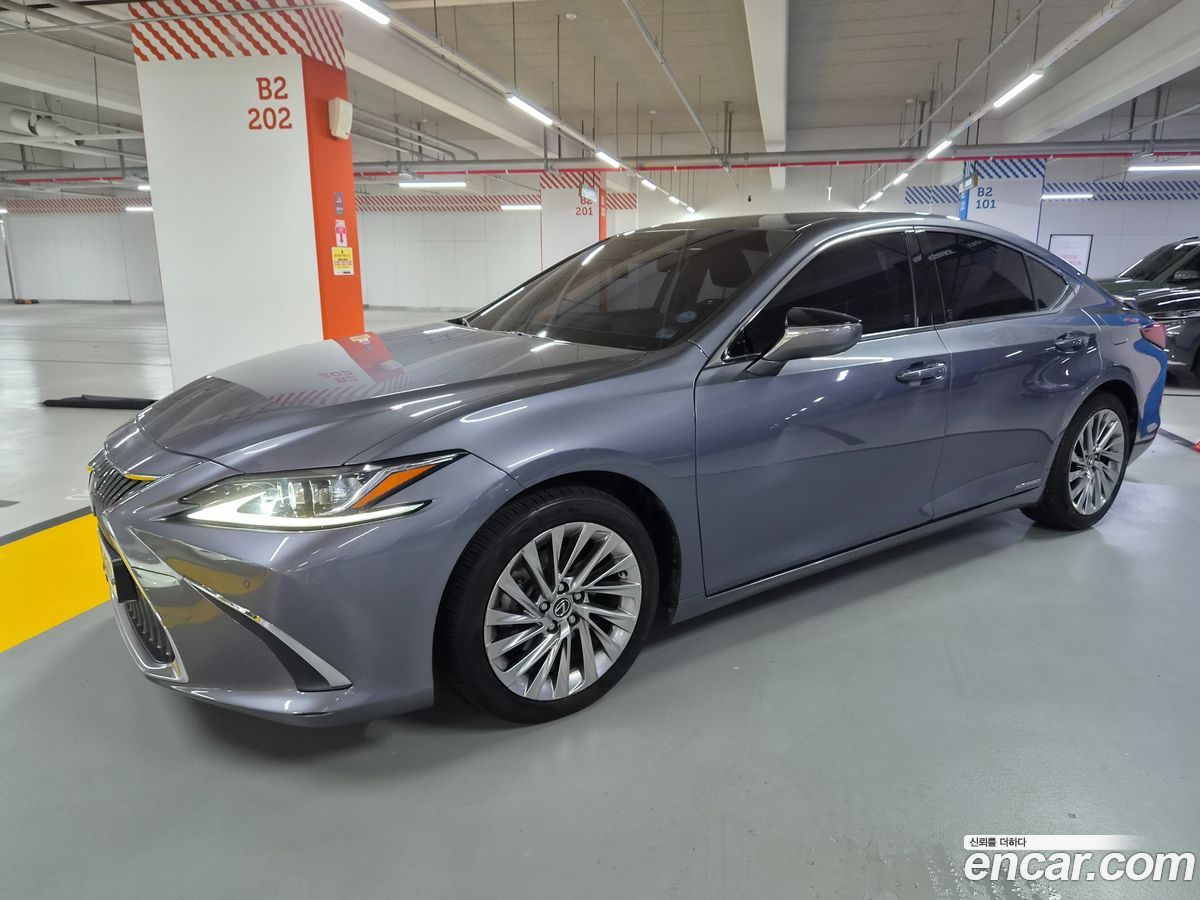 Lexus ES Mk7