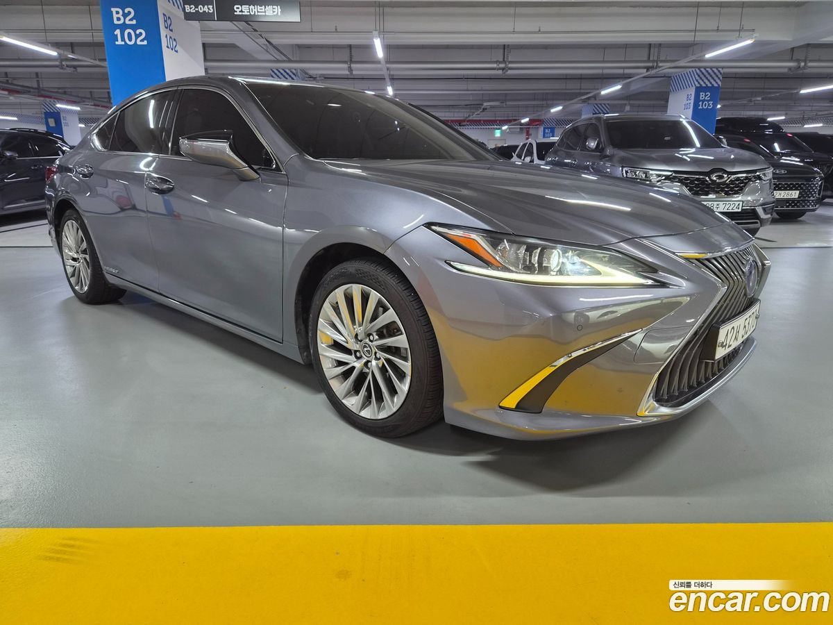 Lexus ES Mk7