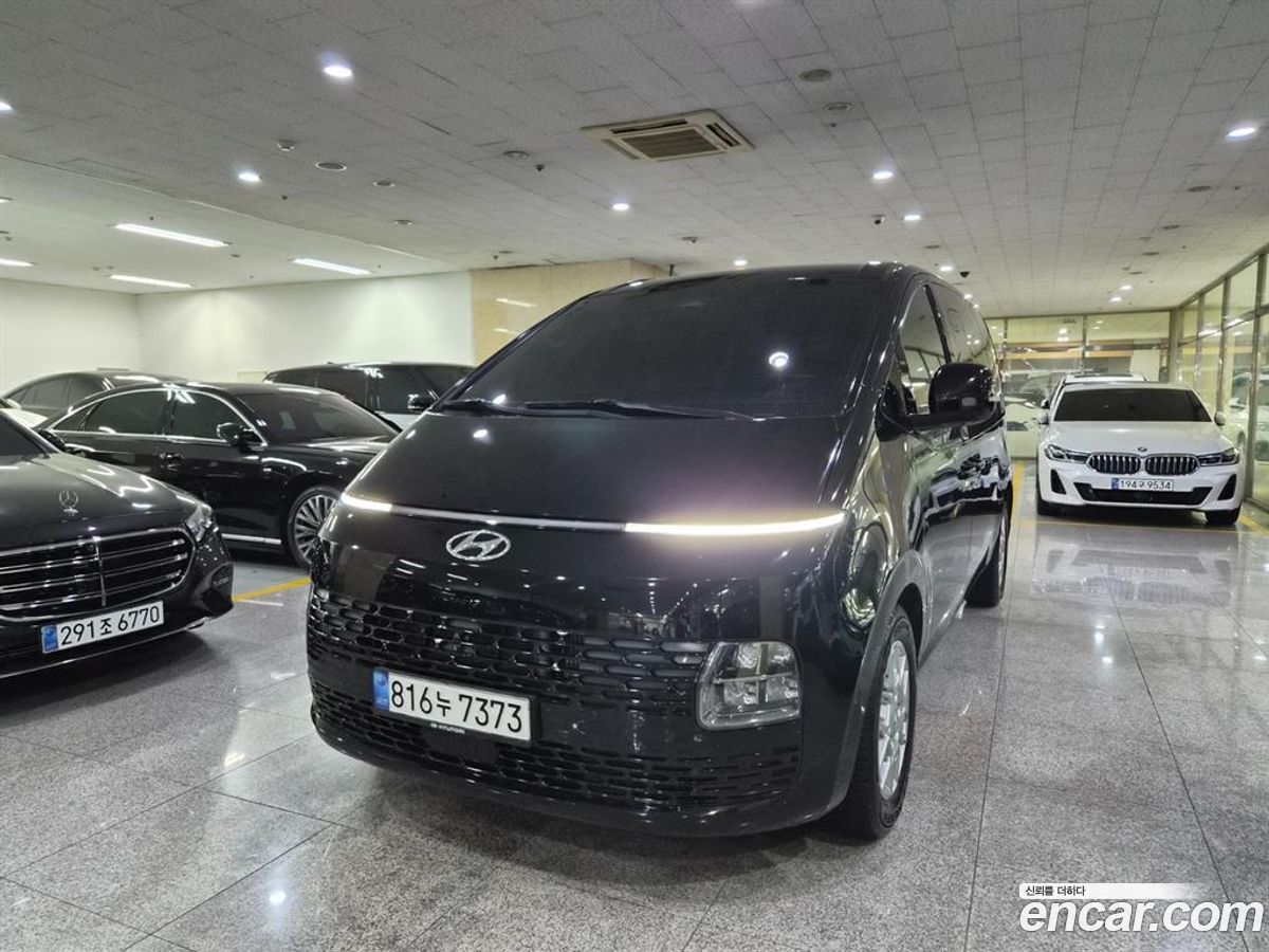 Hyundai Staria