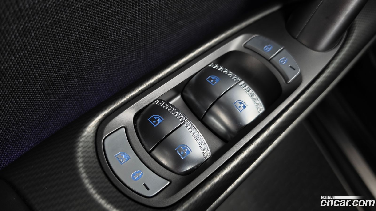 Genesis GV60