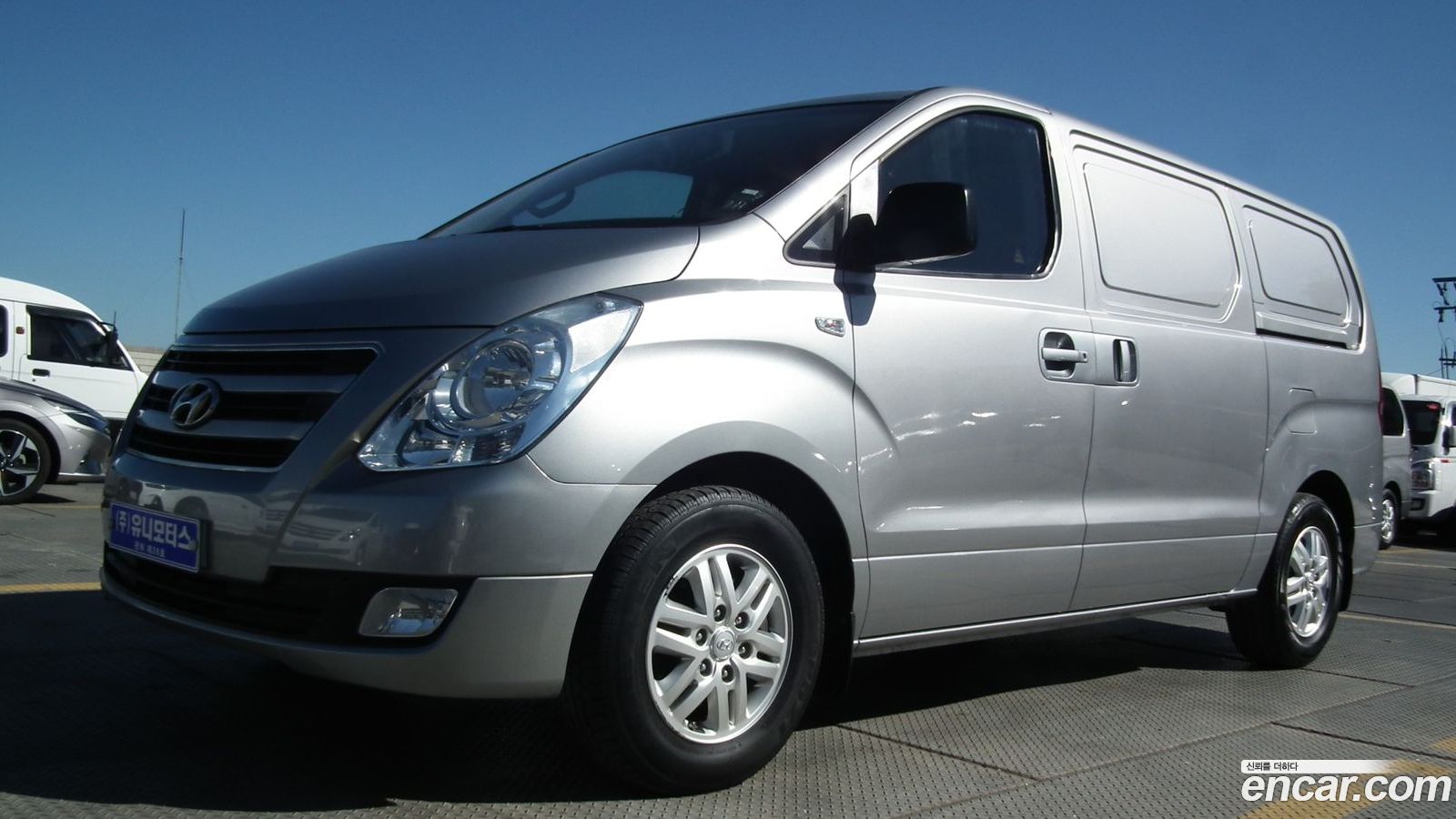 Hyundai Starex
