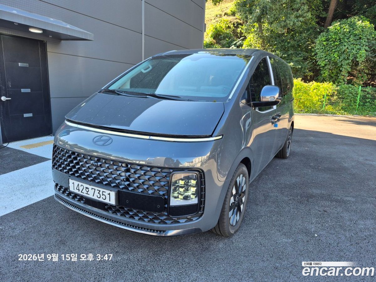 Hyundai Staria
