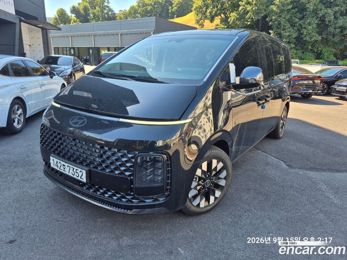 Hyundai Staria