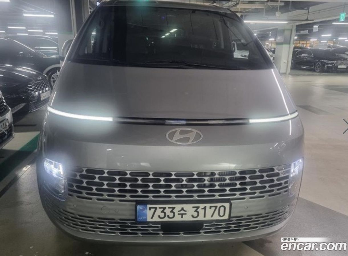 Hyundai Staria