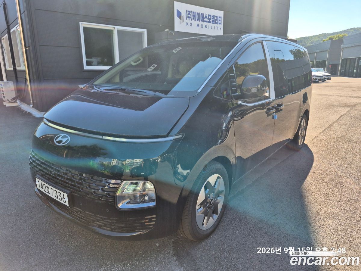 Hyundai Staria