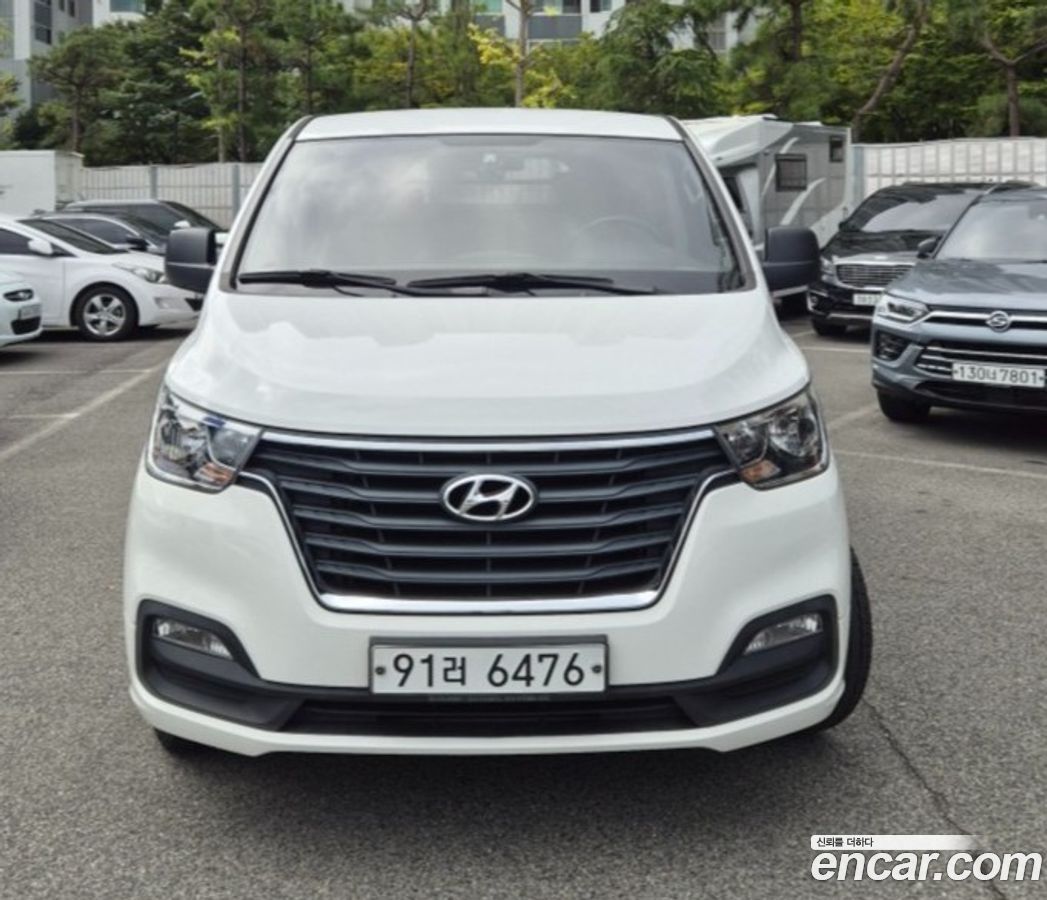 Hyundai Starex