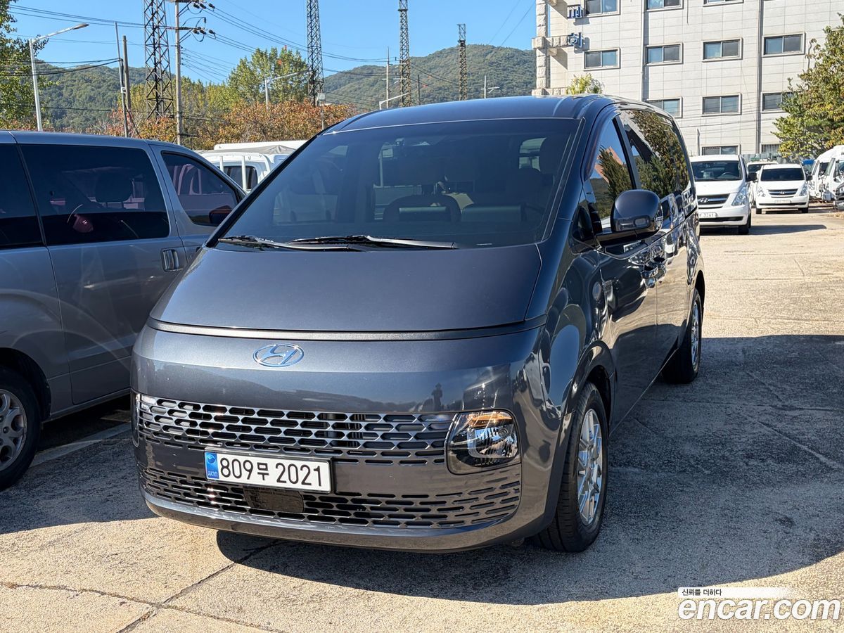 Hyundai Staria