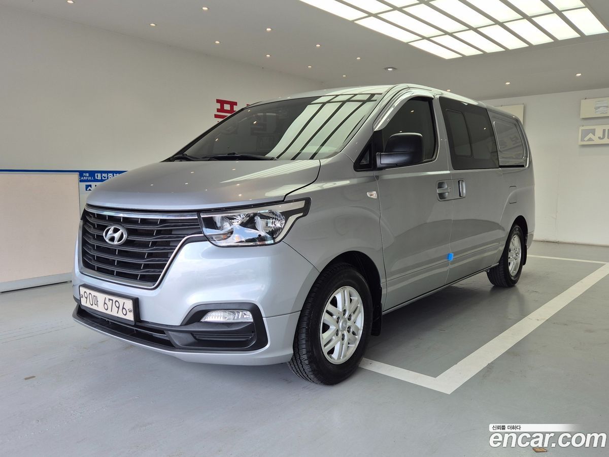 Hyundai Starex