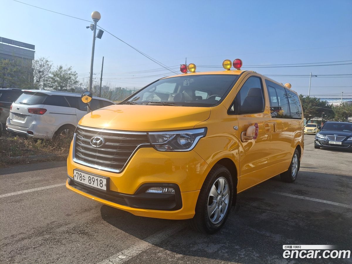 Hyundai Starex
