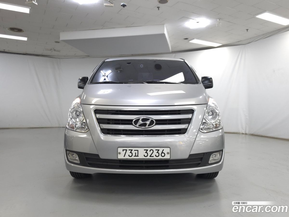 Hyundai Starex
