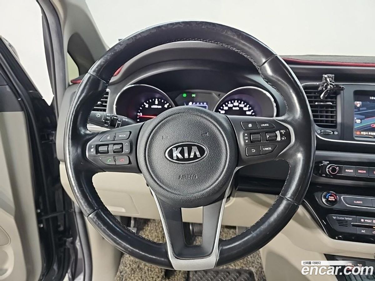 Kia Canival