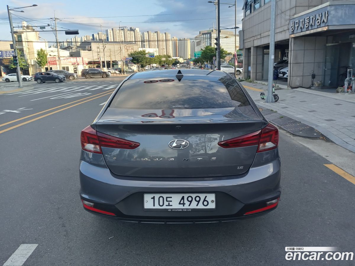 Hyundai AVANTE