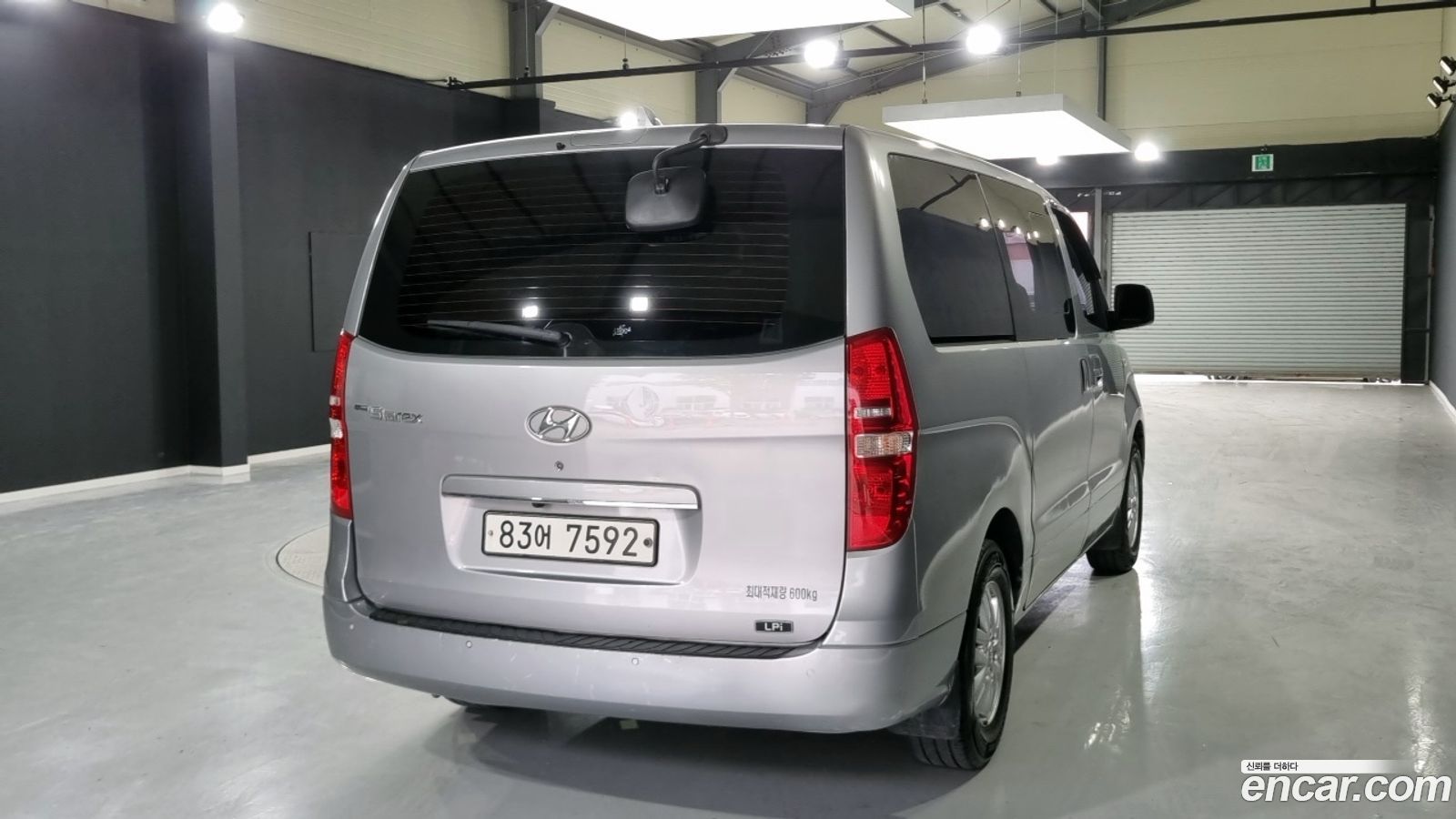 Hyundai Starex