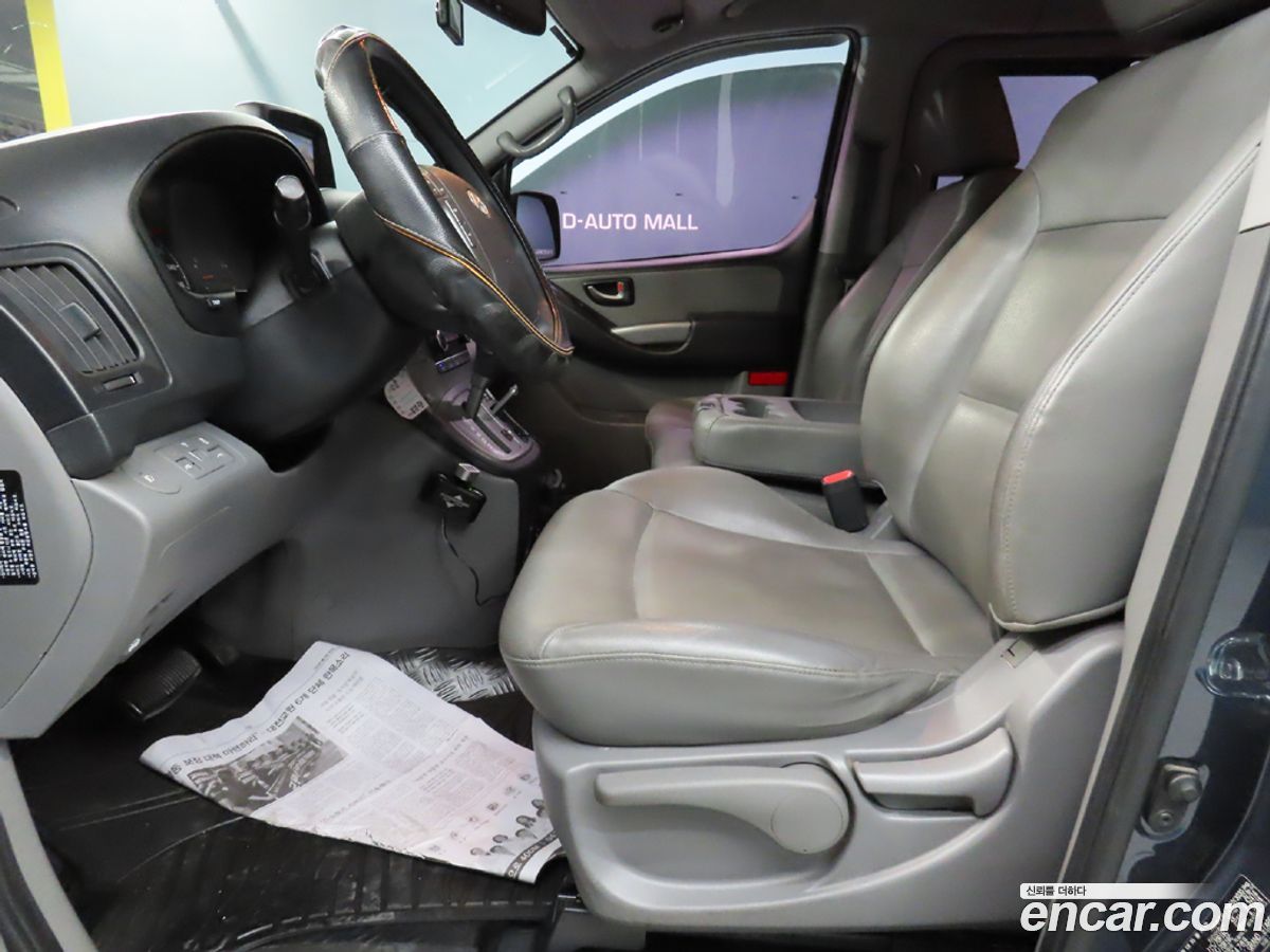 Hyundai Starex