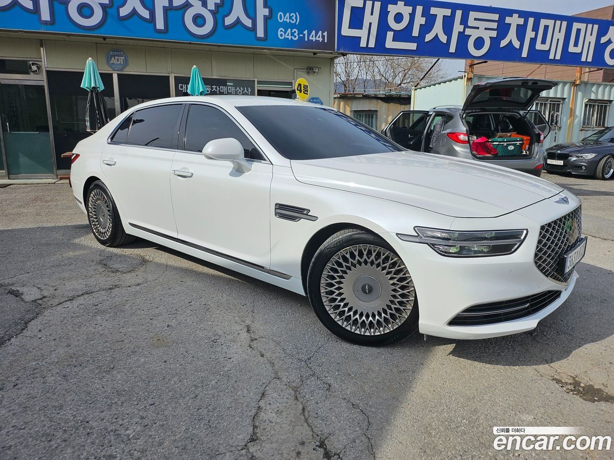 Genesis G90