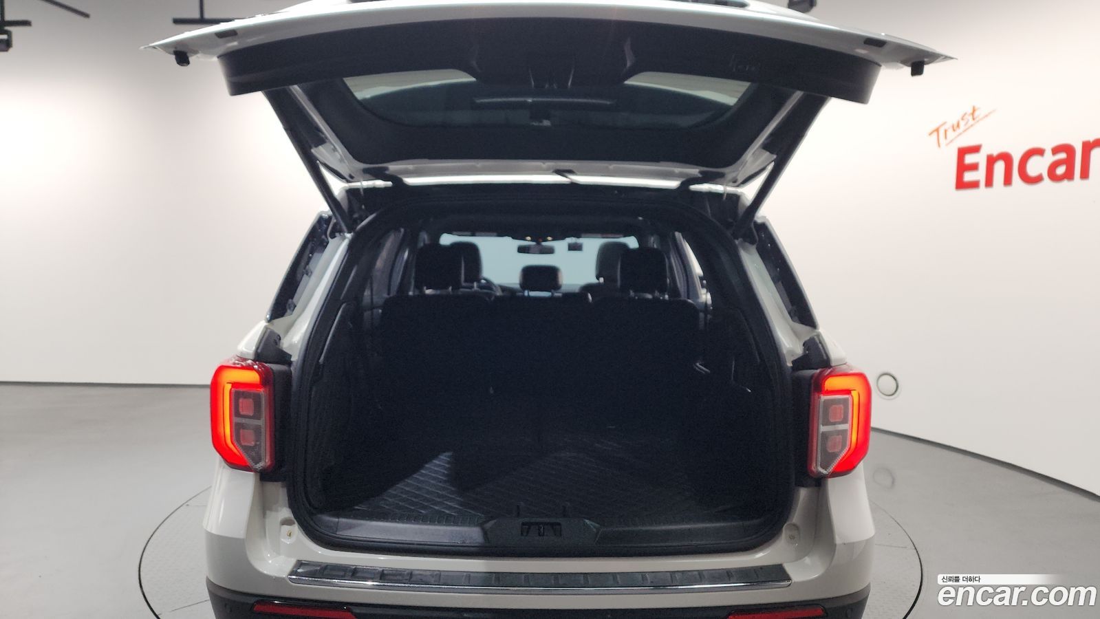 Ford Explorer Mk6