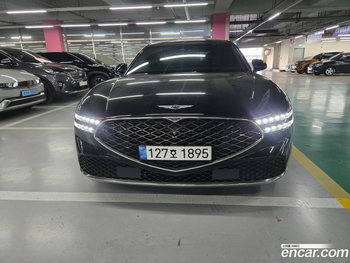 Genesis G90